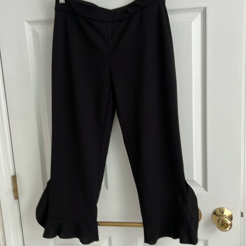 Black Alfani Cropped Pants